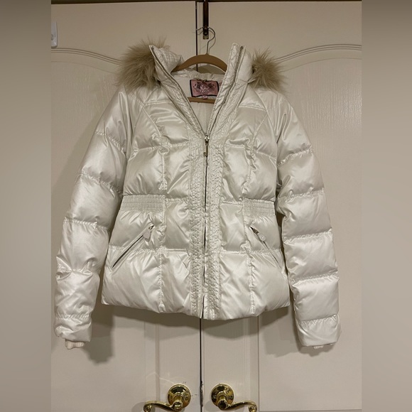 Juicy Couture Jackets & Blazers - Juicy Couture White Faux Fur Hooded puffer jacket